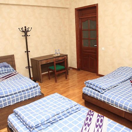 Yellow Hostel Dushanbe Exterior photo