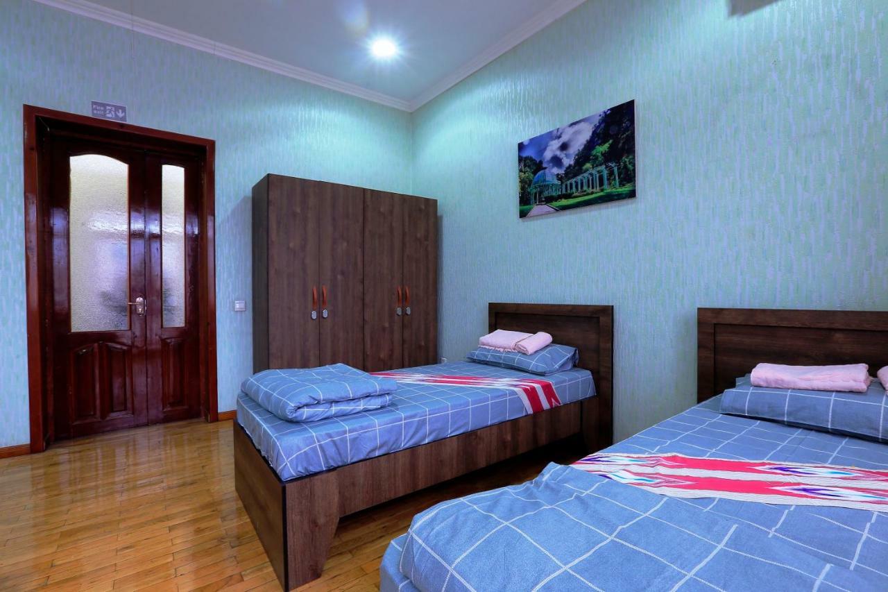 Yellow Hostel Dushanbe Exterior photo