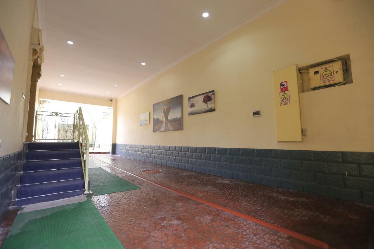 Yellow Hostel Dushanbe Exterior photo