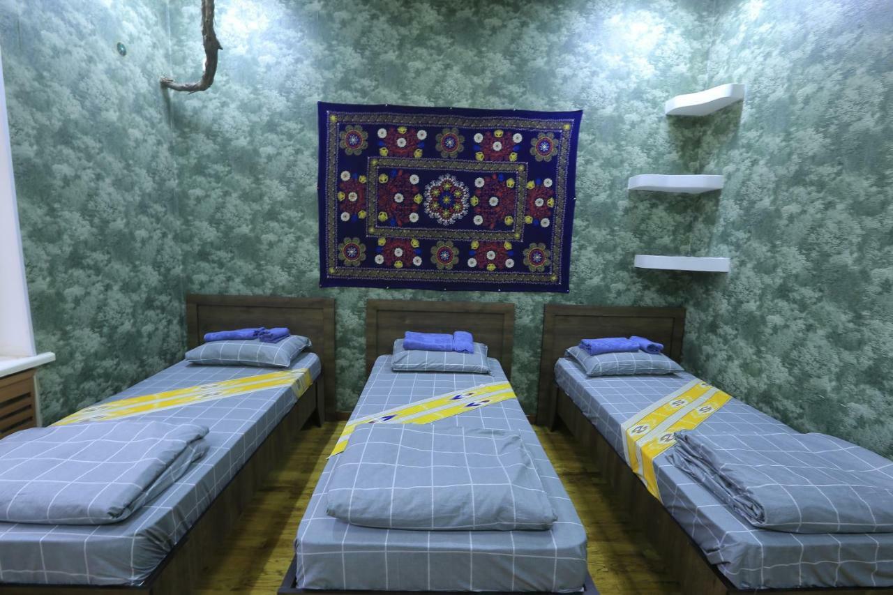 Yellow Hostel Dushanbe Exterior photo