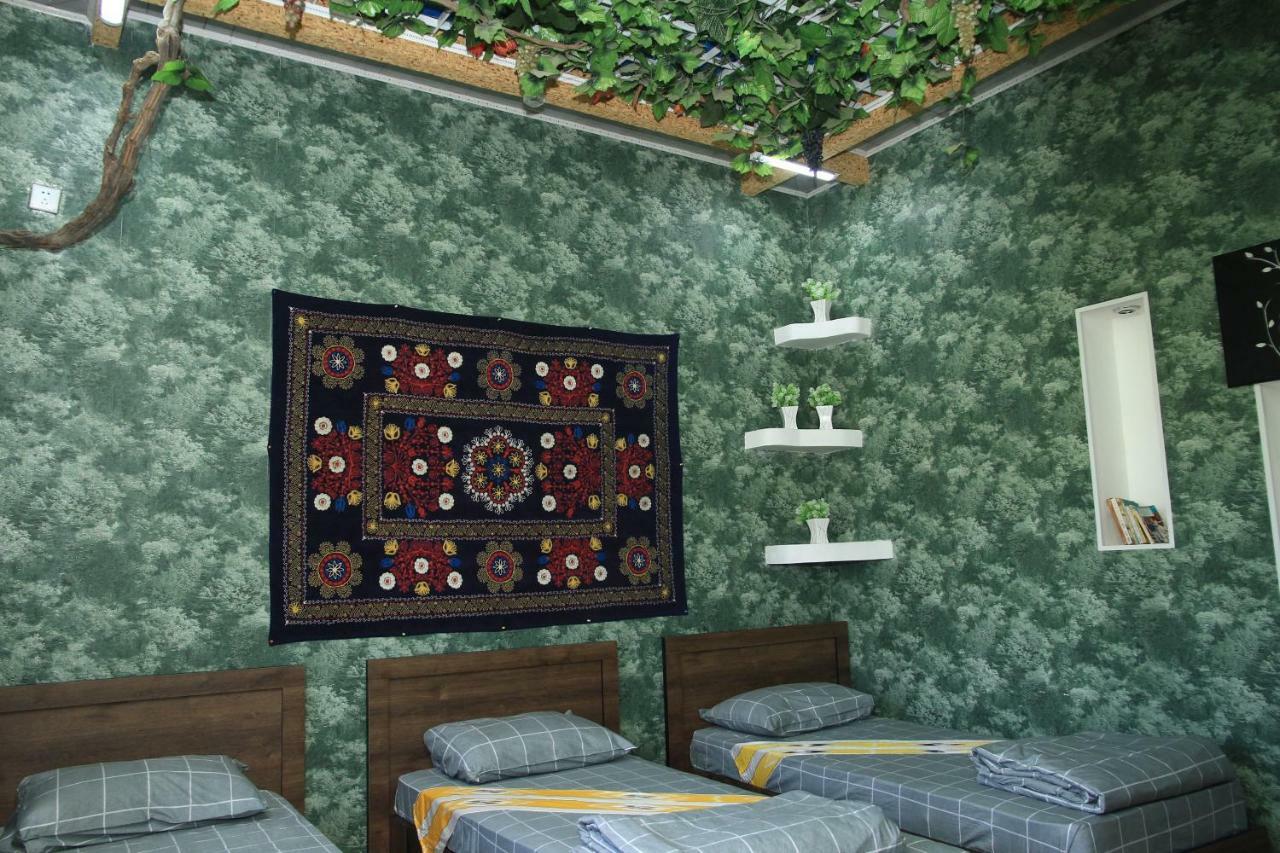 Yellow Hostel Dushanbe Exterior photo