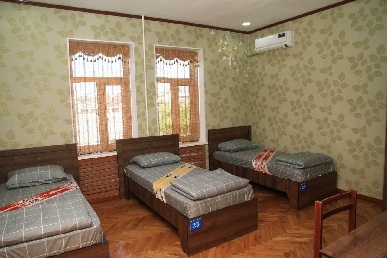 Yellow Hostel Dushanbe Exterior photo